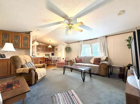 Living - 55 Colony Dr, Fredericktown, OH 43019 photo 2 of 4