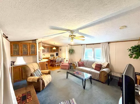 Living - 55 Colony Dr, Fredericktown, OH 43019 photo 3 of 4
