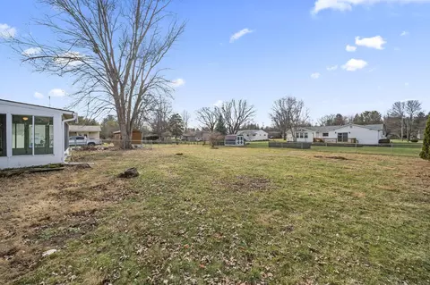 Exterior - 747 Harvey Dr, Marion, OH 43302 photo 11 of 19