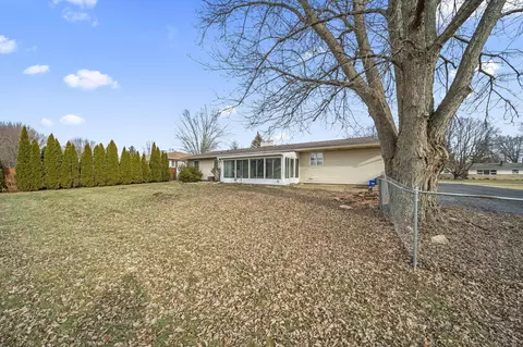 Exterior - 747 Harvey Dr, Marion, OH 43302 photo 16 of 19