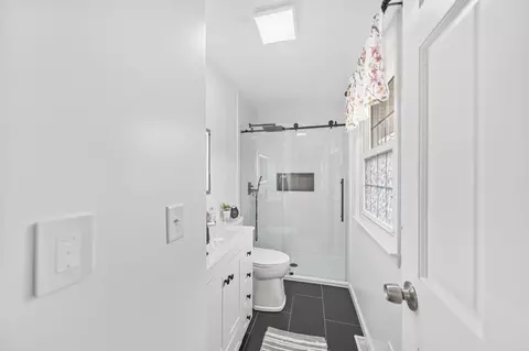 Bath - 747 Harvey Dr, Marion, OH 43302 photo 1 of 7