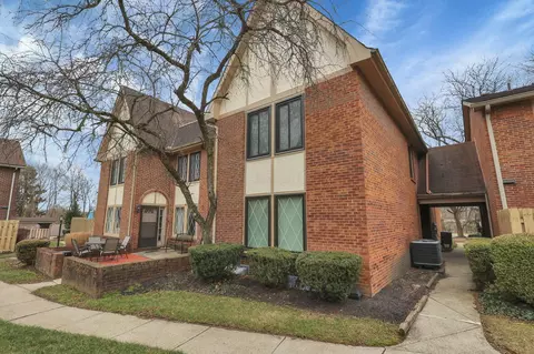 3288 Valley Ln S, Columbus, OH 43231