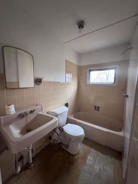 Bath - 2331 Echo Hill Rd, Malta, OH 43758 photo 2 of 2