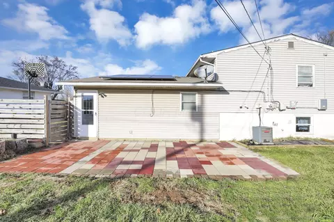 Exterior - 101 Fieldpoint Rd, Heath, OH 43056 photo 3 of 7