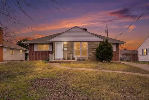 2692 Regina Ave, Columbus, OH 43204