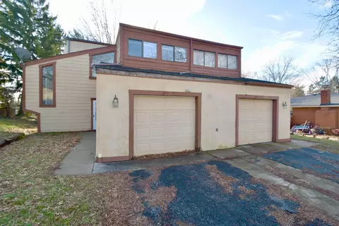 5671-5673 Saranac Dr, Columbus, OH 43232