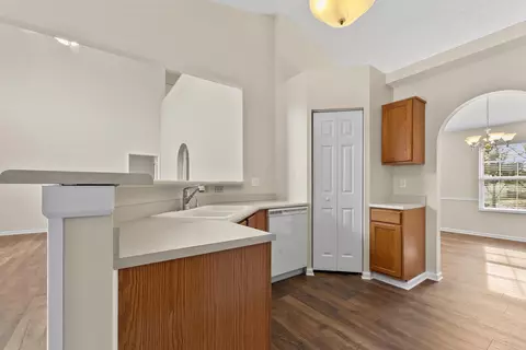 Kitchen - 30 Tabilore Loop, Delaware, OH 43015 photo 3 of 5