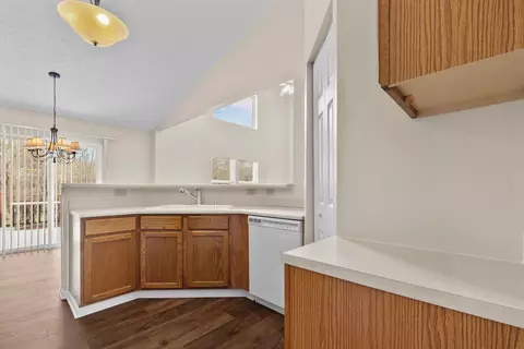 Kitchen - 30 Tabilore Loop, Delaware, OH 43015 photo 5 of 5