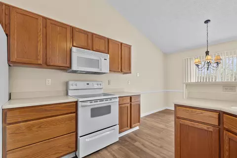 Kitchen - 30 Tabilore Loop, Delaware, OH 43015 photo 2 of 5