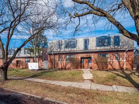 10-20 E Deshler Ave, Columbus, OH 43206