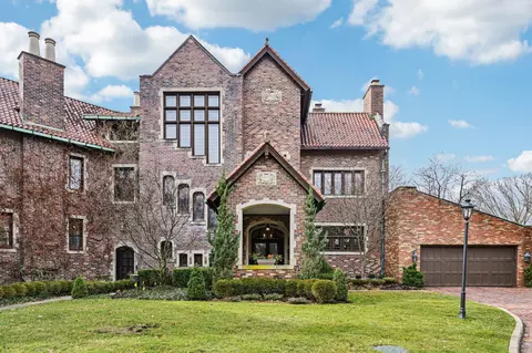 1427 Roxbury Rd #MANOR HOUSE NORTH, Marble Cliff, OH 43212