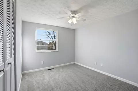 Bedroom - 1295 Hathersage Pl, Galloway, OH 43119 photo 4 of 9