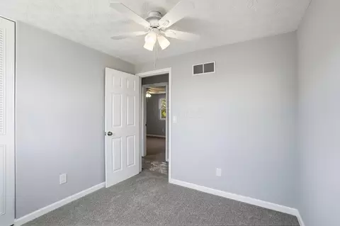 Bedroom - 1295 Hathersage Pl, Galloway, OH 43119 photo 9 of 9