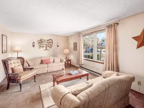 Living - 6805 Lambert Rd, Orient, OH 43146 photo 1 of 8