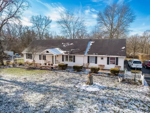 Exterior - 6805 Lambert Rd, Orient, OH 43146 photo 4 of 13
