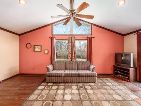 Living - 6805 Lambert Rd, Orient, OH 43146 photo 5 of 8