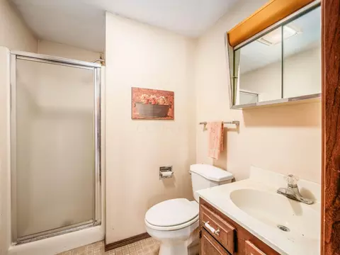 Bath - 6805 Lambert Rd, Orient, OH 43146 photo 2 of 2