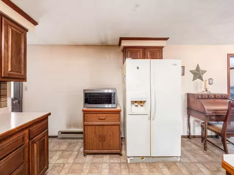 Kitchen - 6805 Lambert Rd, Orient, OH 43146 photo 6 of 6