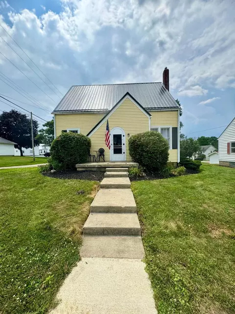 106 W Rambo St, Danville, OH 43014