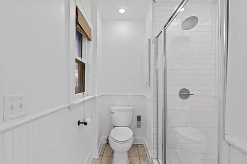 Bath - 327 E Mithoff St, Columbus, OH 43206 photo 6 of 6