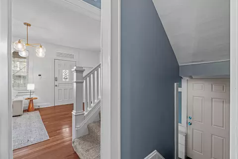 Entry Way - 327 E Mithoff St, Columbus, OH 43206 photo 6 of 6