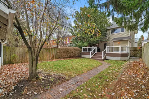 Exterior - 327 E Mithoff St, Columbus, OH 43206 photo 6 of 8