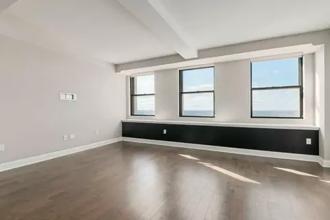 50 W Broad St #2403, Columbus, OH 43215