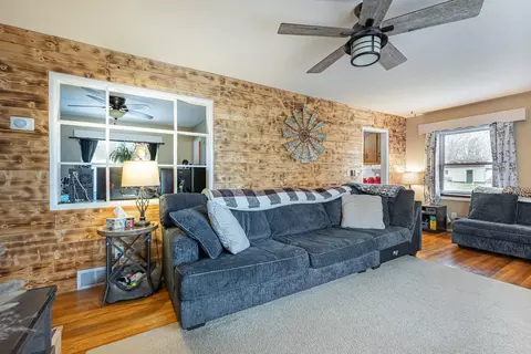Living - 2817 Hillside Ave, Springfield, OH 45503 photo 1 of 1