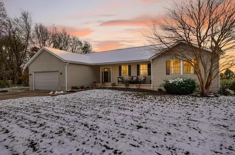 4751 Bickel Church Rd NW, Baltimore, OH 43105
