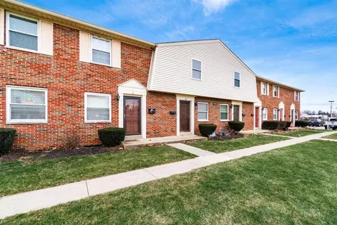 5762 W Pine Tree St W #D, Columbus, OH 43229