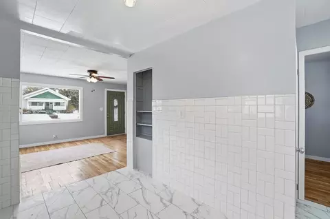 Entry Way - 1014 Beacon St, Springfield, OH 45505 photo 1 of 1