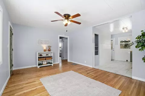 Living - 1014 Beacon St, Springfield, OH 45505 photo 3 of 3