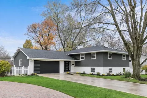 1530 Pemberton Dr, Columbus, OH 43221
