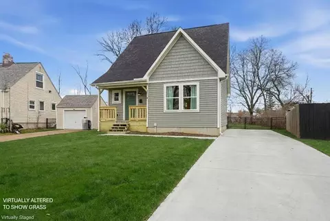 2574 Renwood Pl, Columbus, OH 43211