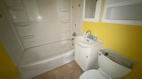 Bath - 1011 Mount Joy St, Springfield, OH 45505 photo 1 of 1
