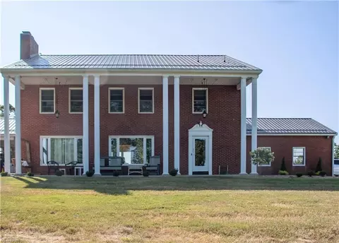 10084 Cadiz State Route 21 Rd, Cambridge, OH 43725