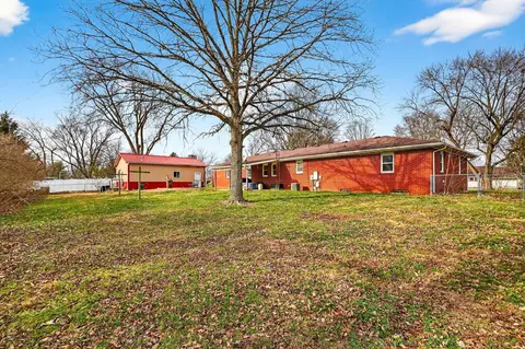 Exterior - 573 Dunkle Rd, Circleville, OH 43113 photo 3 of 3