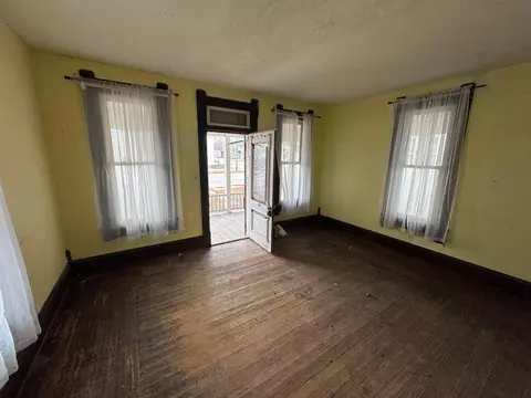 Living - 205 N Main St, Prospect, OH 43342 photo 2 of 3