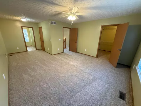 Bedroom - 1670 Marshall Ave, Obetz, OH 43207 photo 1 of 3