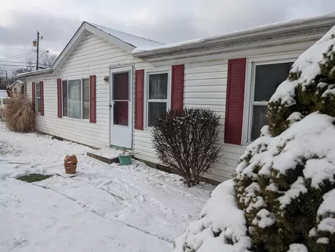 121 Crystal Ave, Mount Vernon, OH 43050