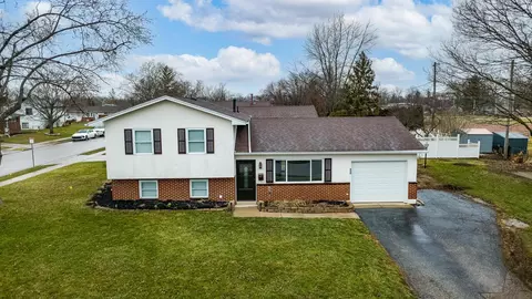 866 Brookdale Dr, West Jefferson, OH 43162