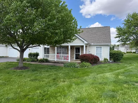 1252 Dunhurst St, Circleville, OH 43113