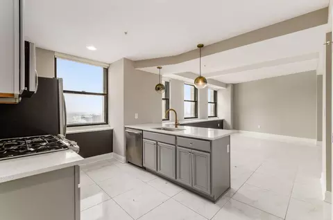 50 W Broad St #2101, Columbus, OH 43215