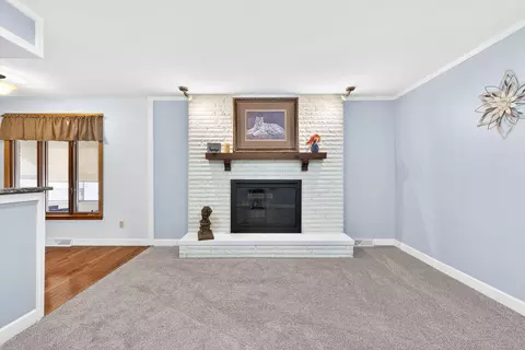 Living - 7037 Prospect Dublin Rd, Prospect, OH 43342 photo 10 of 13