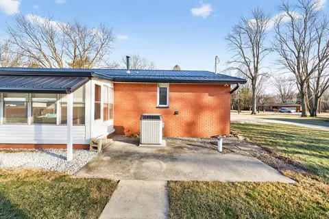 Exterior - 7037 Prospect Dublin Rd, Prospect, OH 43342 photo 3 of 9