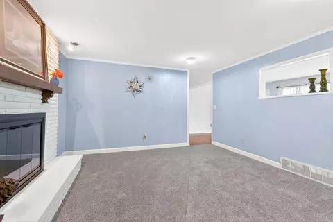 Living - 7037 Prospect Dublin Rd, Prospect, OH 43342 photo 8 of 13