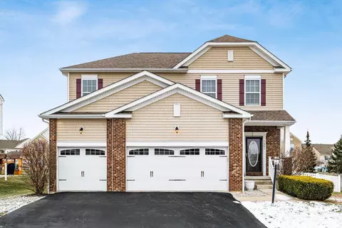 1005 Legacy Ln, Pataskala, OH 43062