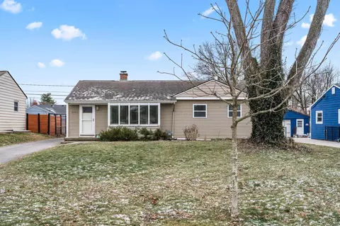 2753 Shrewsbury Rd, Columbus, OH 43221