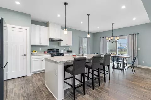 Kitchen - 1016 Boulder Dr, Delaware, OH 43015 photo 1 of 2