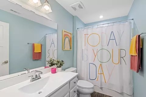 Bath - 1016 Boulder Dr, Delaware, OH 43015 photo 3 of 4